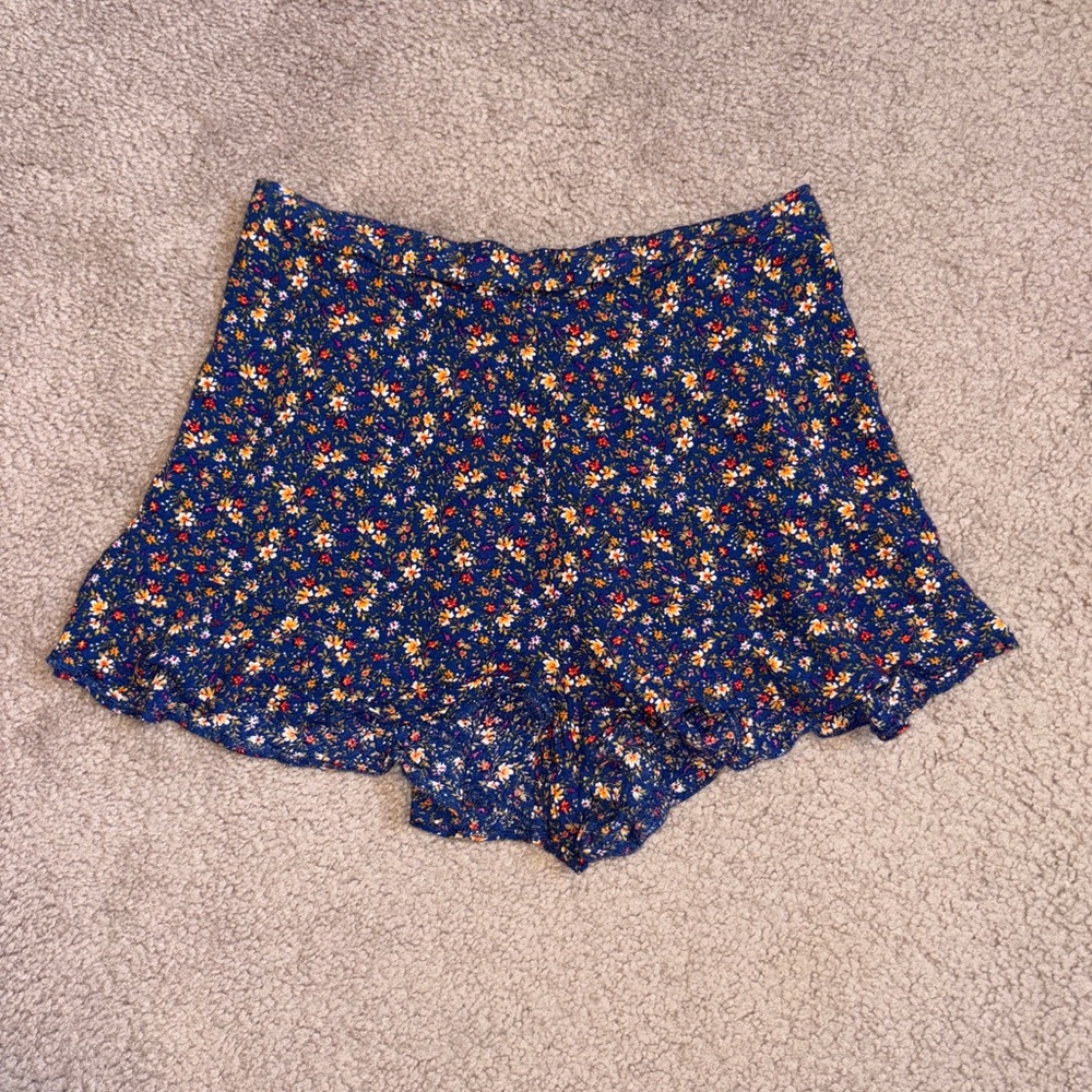 American Eagle Women’s Flower Flowy Shorts, Size Small
